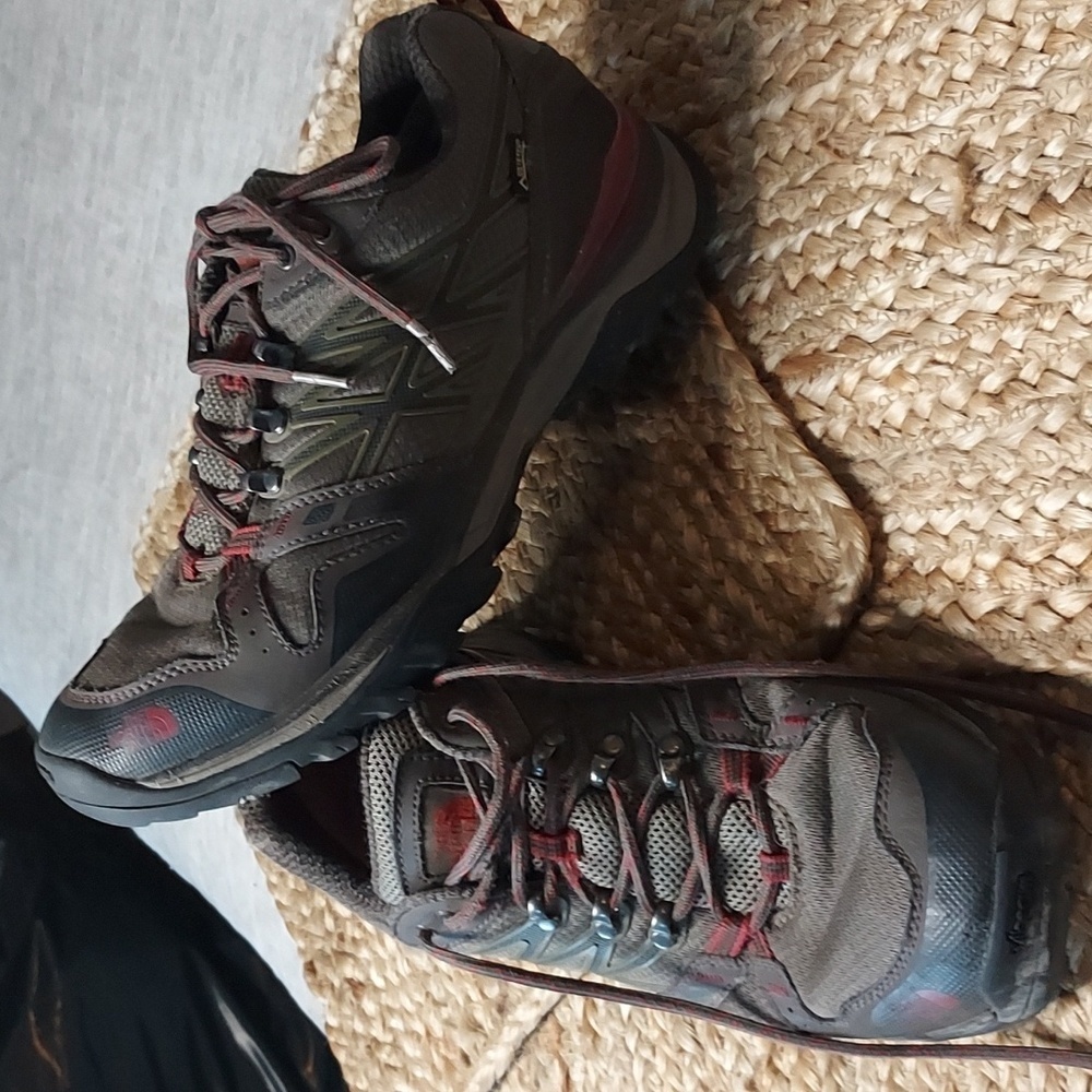 NORTH FACE vibram hiking shoe